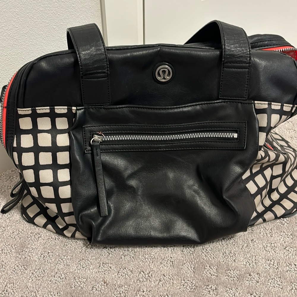 Lululemon gym bag